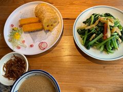 -小放牛炒菜馆(军校店)