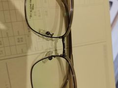 -目上眼镜·蔡司依视路授权(青浦宝龙店)