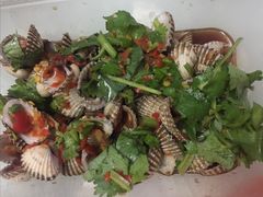 生腌血蛤-东记潮汕美食砂锅粥小炒烧烤(镇南大街店)