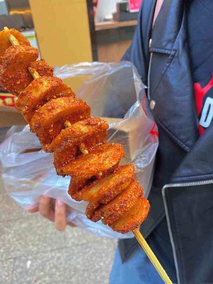 户部巷烤面筋(衣裳街店)-"户部巷烤面筋有多绝呢就是从未想过却一吃.