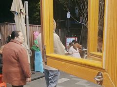 -佬缸炮江湖川菜(玉林店)
