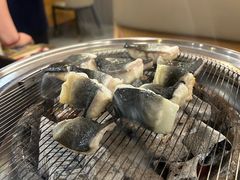 -围炉肉舍•炭烤活鳗•丹东海鲜烤肉(步行街店)