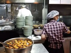 -亮亮面馆(经六路店)