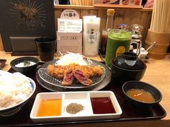 -牛カツ京都勝牛(河原町蛸薬師店)