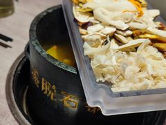 -野·大山里野生菌石锅土鸡(益田假日店)