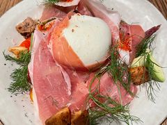 布拉塔芝士西班牙色拉-Wagas(静安嘉里中心店)