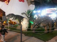 -鸿通城购物中心