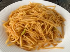 醋溜土豆丝儿-丽都DELICATESSEN熟食店