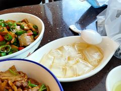 -山里人湘菜·山茶油炒土鸡(嘉邻中心店)