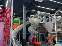 -造梦空间运动公园·跳格子·卡丁车·射箭馆