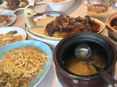 -八府香鸭·啫啫煲(华山路店)