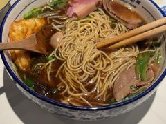 -镇南锅盖面馆(解放路店)