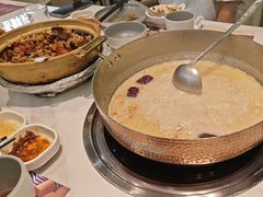 -洪氏嗨捞·广东猪肚鸡·椰子鸡火锅(西咸万象城店)