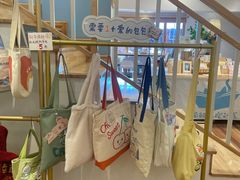 -猫的天空之城概念书店(束河店)
