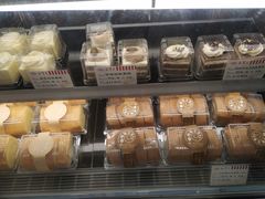 -红宝石·鲜奶小方·海派西点房(丰庄店)