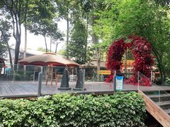 -二荆条·蜀鲜汇城市森林火锅