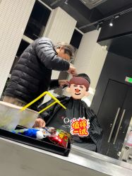 点击看大图 -109美发沙龙