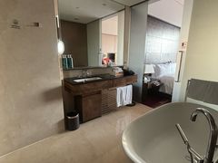 -广州天河希尔顿酒店