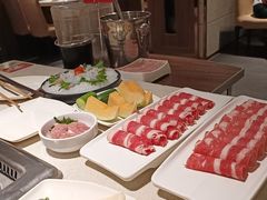-海底捞火锅鲜切牛肉主题店(长寿路店)