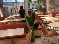 大堂-老乡鸡(上海白玉兰广场店)
