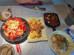-巴厘龙虾·榜首油焖大虾(音乐学院·沿江酒馆店)