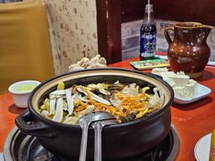 -菌之家·专业纯野生菌火锅·特色炒菌