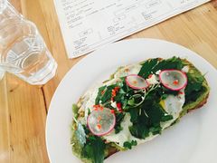 牛油果吐司-Egg•Allday Brunch(襄阳北路店)