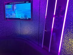 -唯爱KTV聚会餐厅(仙林东城汇店)