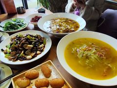 -临界音乐酒馆·小龙虾·江湖菜(华熙LIVE·鱼洞店)