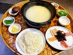 蒙自过桥米线-一坐一忘云南菜(三里屯店)