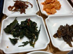 -青瓦餐厅·生鱼片·韩园烤肉(西塔店)