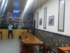 大堂-牛一嘴·兰州牛肉面·大盘鸡(财富中心店)