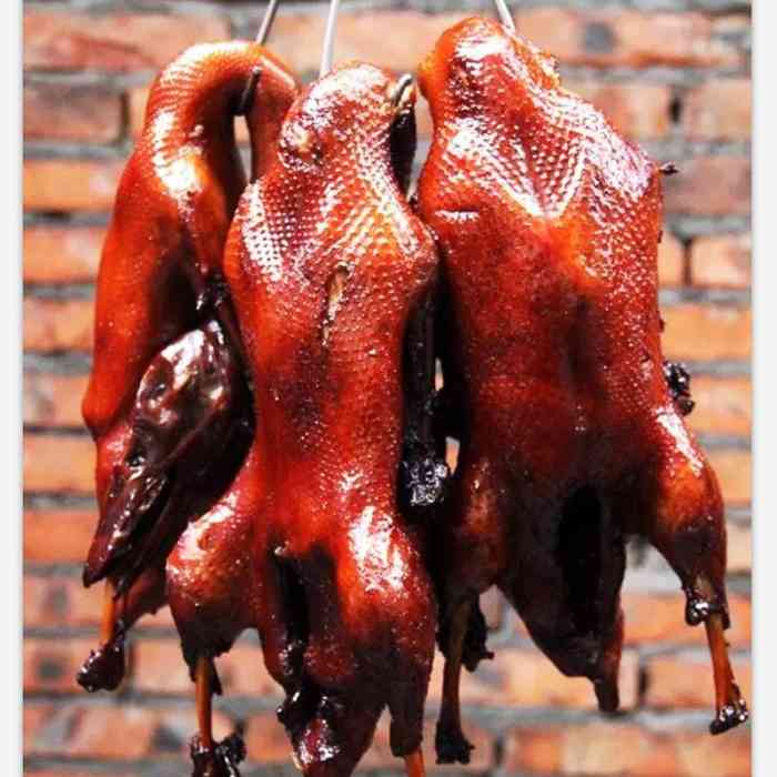 周鸭子(甜皮油烫鸭61花椒板鸭)-"老字号的卤味,在赞元街市场里一开