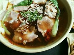 -老码头黑皮肘子锅包肉(赣水路店)