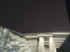 -虹桥艺术中心