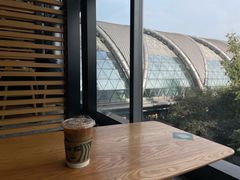靠窗位-星巴克(成都机场T2店)