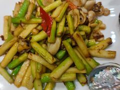 -黄泥岗·地道湖北菜(奥特莱斯店)