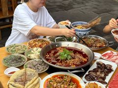 -大众跷脚牛肉馆·非遗传承单位(峨眉山店)