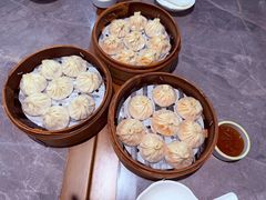 -莱莱小笼·乔艾