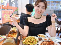 -梁姐啤酒鱼(兴坪古镇店)