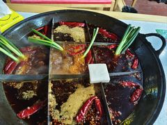 -正贰捌经重庆老火锅(建设路店)