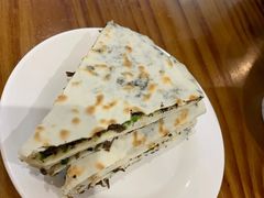 霉干菜麦饼-老前童小吃(北明程路店)
