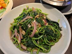 -大头虾越式风味餐厅(光明广场店)