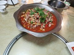 -兔行天下-鸿鹤鲜锅兔(中海国际店)