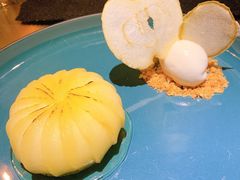 焦糖苹果配山核桃及香草奶油慕斯-AZUL by FUEL蓝色·法式酒馆(琶醍店)