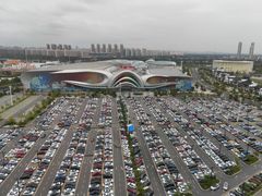 -融创茂-停车场