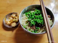 素椒杂酱面-左撇子私房面