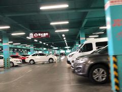 -欧尚超市苏州店停车场(金鸡湖路店)