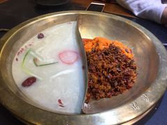 -沸炉重庆老火锅(军事博物馆店)