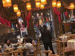 -帅巴人舅母子腊蹄民俗村